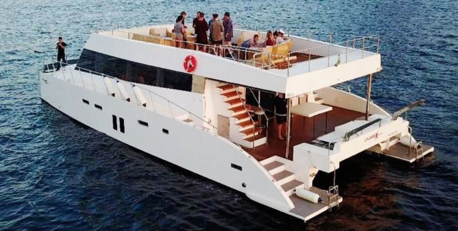 Catamarã VivereXtreme Aluguel de Lanchas e Iates Love Boat Rio de Janeiro RJ
