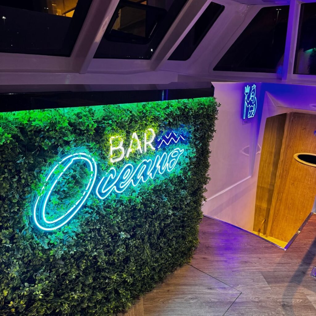 open bar Aluguel de Lanchas e Iates Love Boat Rio de Janeiro RJ